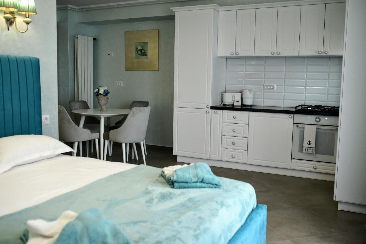 Apartmán Myosotis Mamaia Studio By The Lake Exteriér fotografie