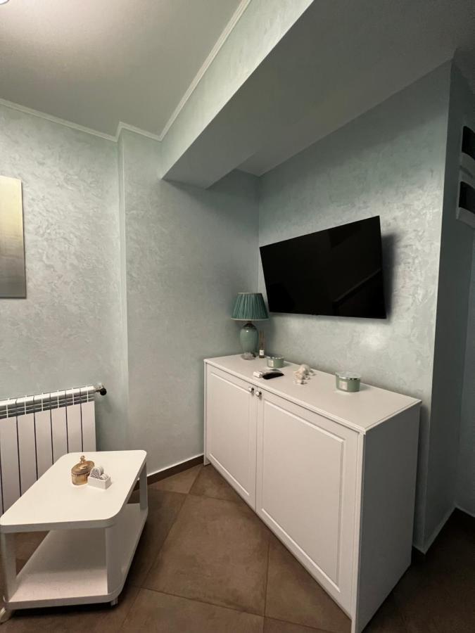 Apartmán Myosotis Mamaia Studio By The Lake Exteriér fotografie